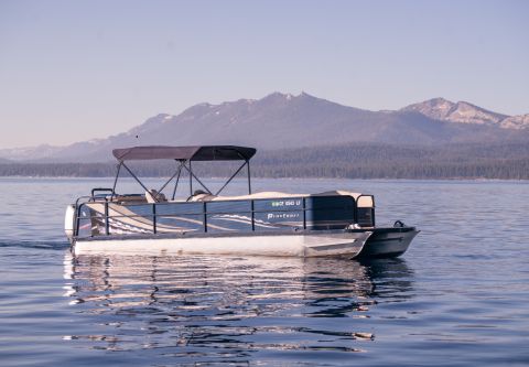 Sunnyside Marina & Watersports, 27' Pontoon Boat Rental