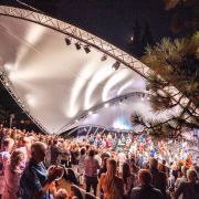 Classical Tahoe photo