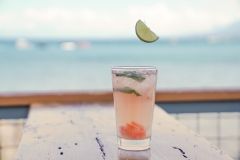 Za's Lakefront photo